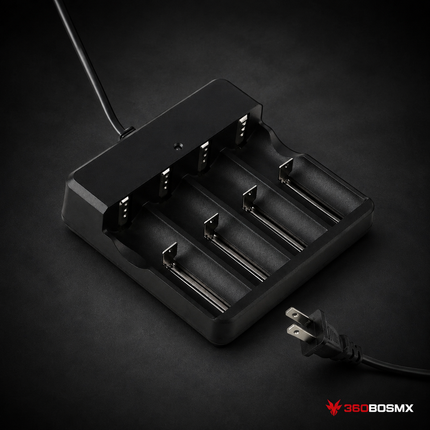 Cargador Universal de 4 Baterías CDQ5 | 360BOSMX