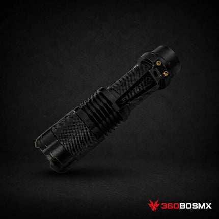 Lámpara de Mano T6 de 5 Pasos DT27T6 – Negro