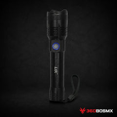 Lámpara de Mano T9 5,000 lm de 5 Pasos con Zoom DT447 – Negro