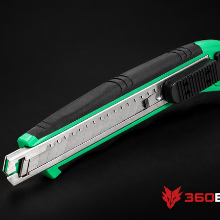 Cutter LION TOOLS 0415 de 9 mm con tres hojas