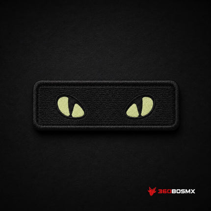 Parche Bordado Ojos Felinos Negro con Velcro