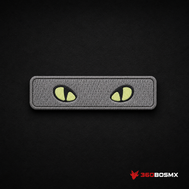 Parche Bordado Ojos Felinos Gris con Velcro