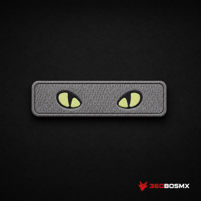 Parche Bordado Ojos Felinos Gris con Velcro